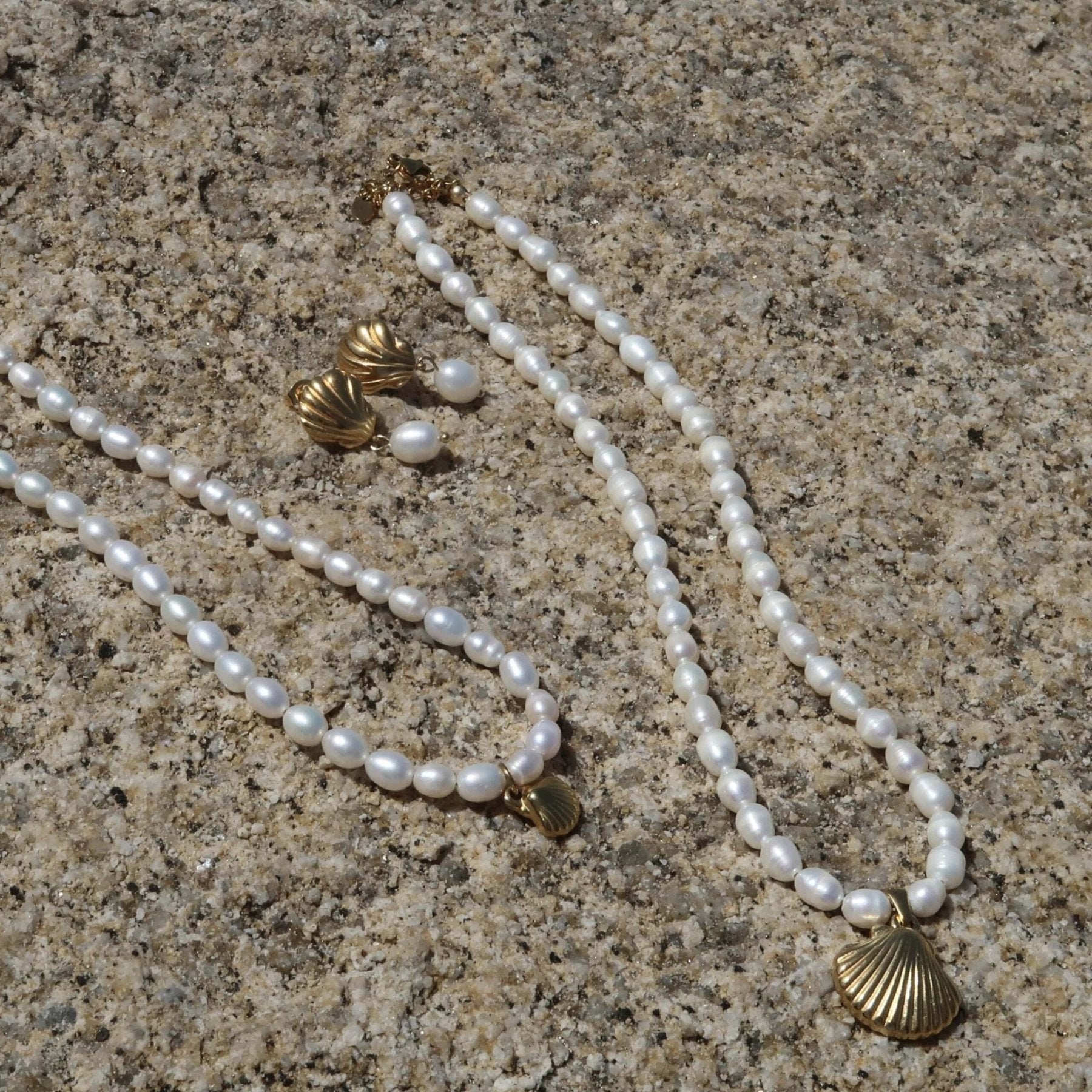AMPHITRITE Pearl Necklace 20mm - Charcol Accessories