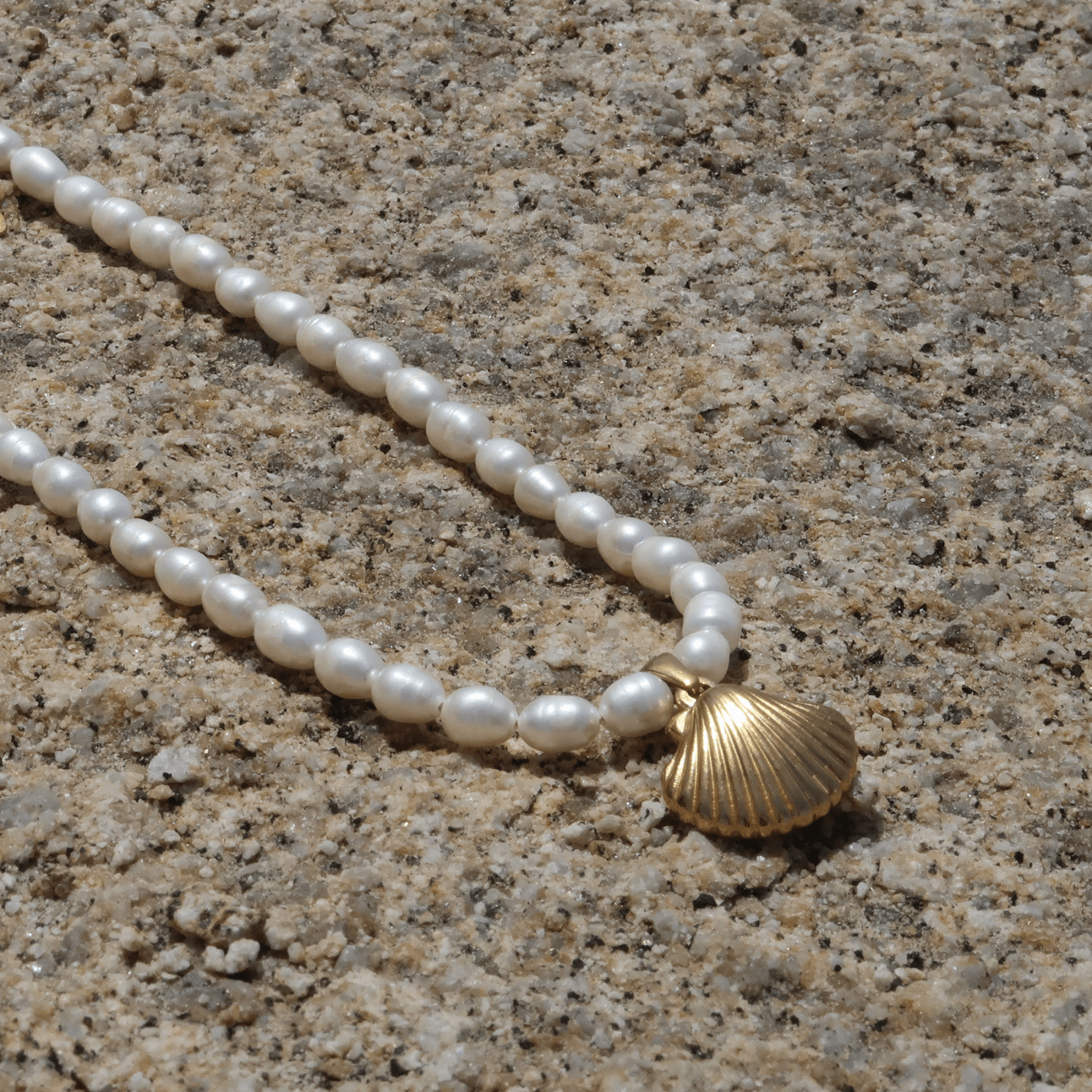AMPHITRITE Pearl Necklace 20mm - Charcol Accessories