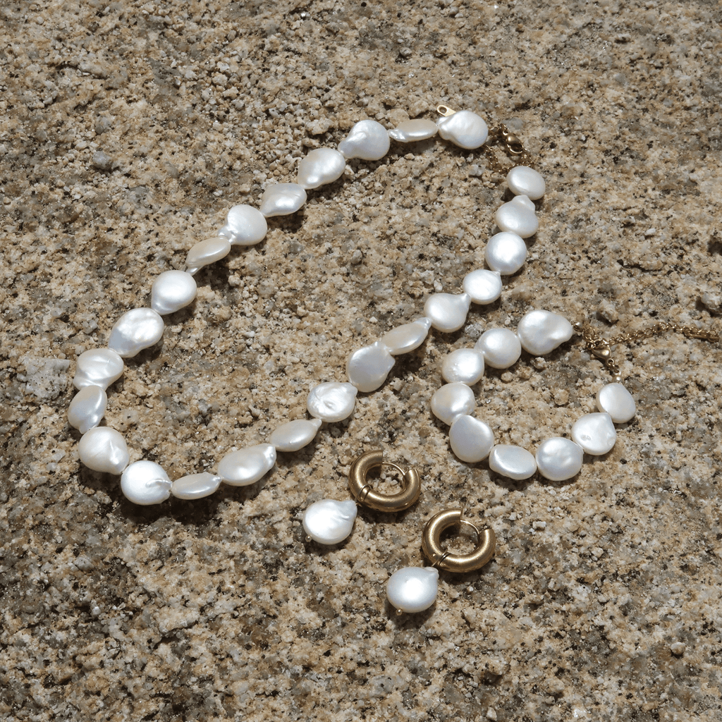 CALDERA Coin Pearl Bracelet - Charcol Accessories