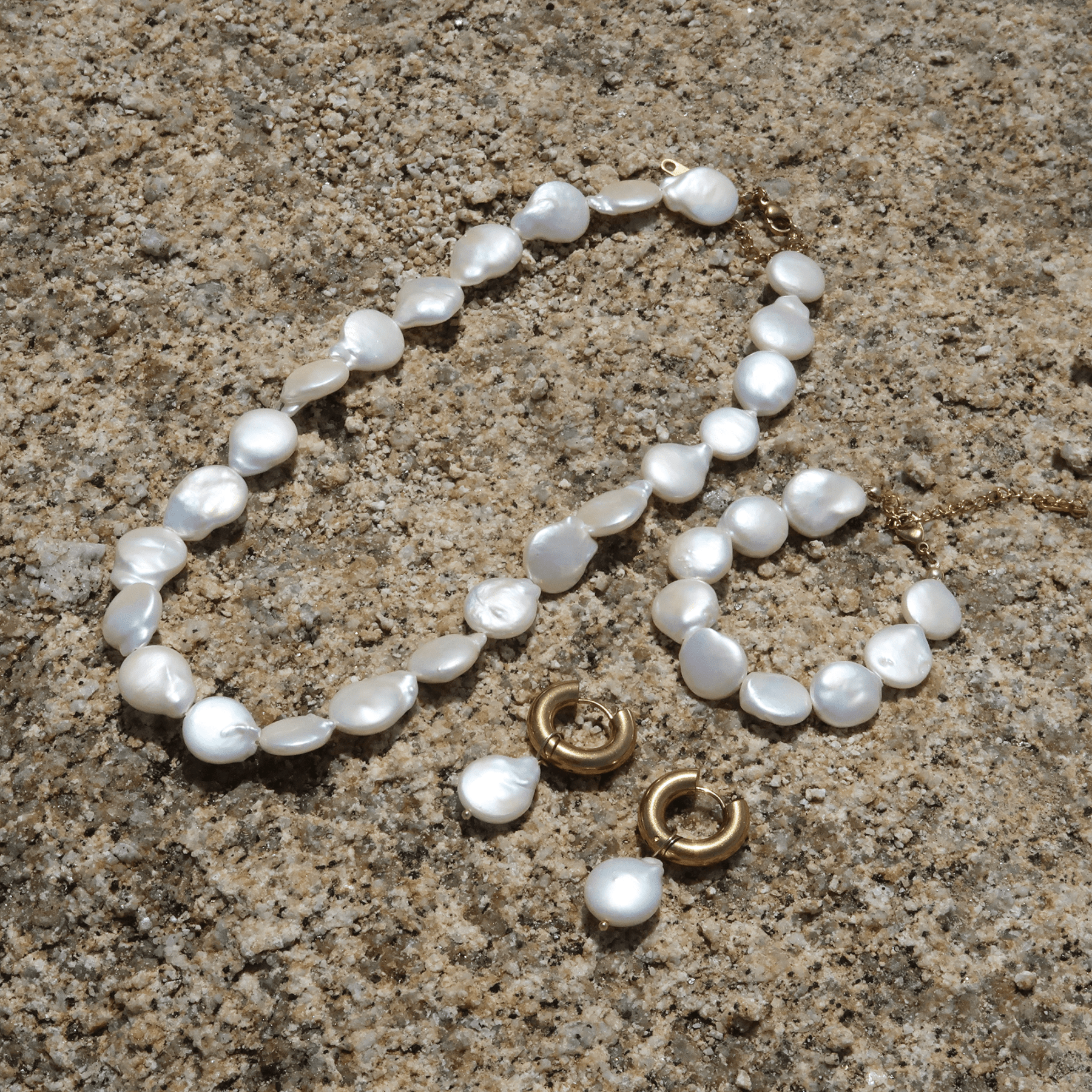 CALDERA Coin Pearl Bracelet - Charcol Accessories