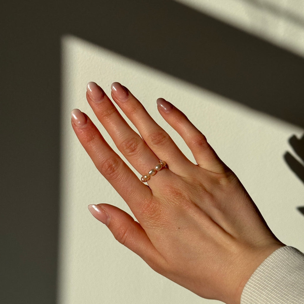 LULA Blush Pearl Ring - Charcol Accessories