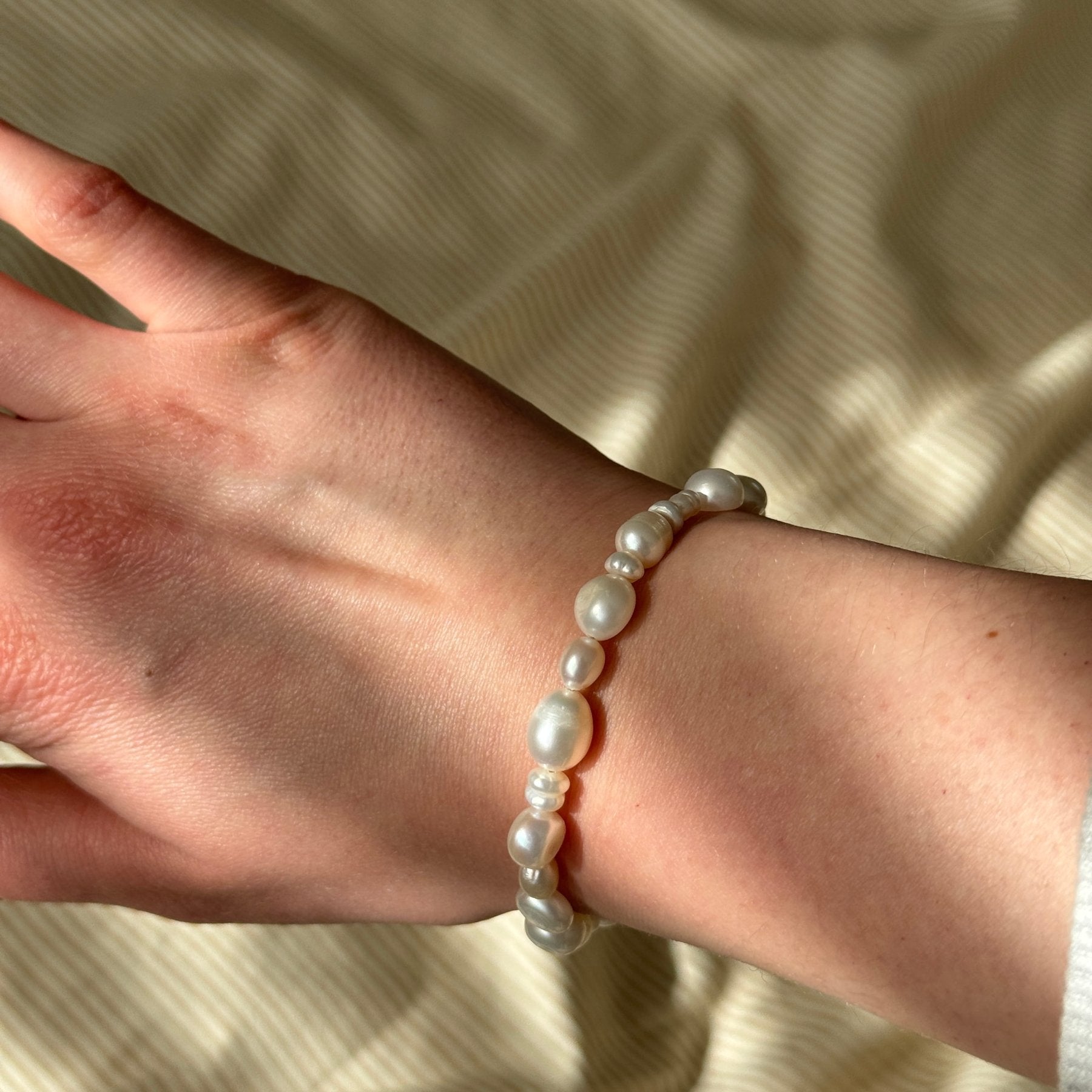 MARENA Pearl Bracelet - Charcol Accessories