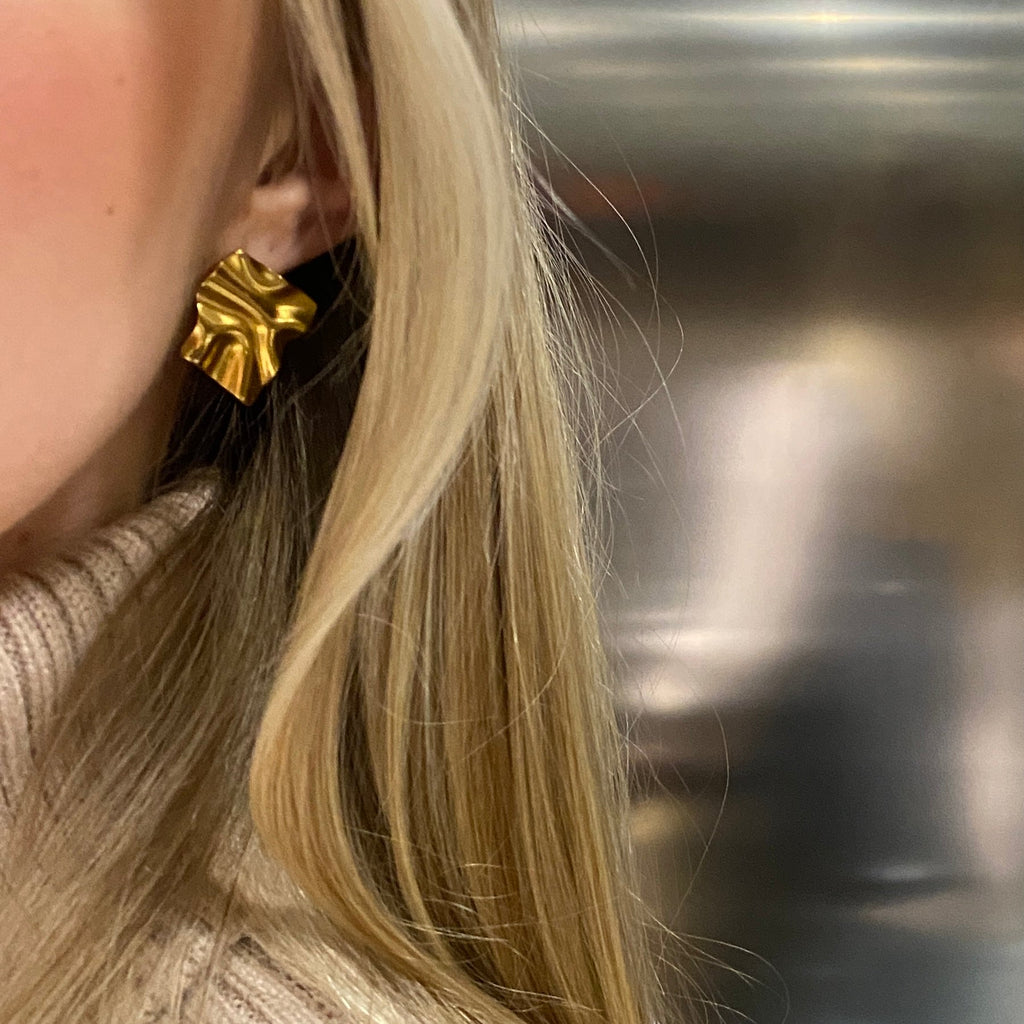 CASSIE Crinkle Earrings - Charcol Accessories